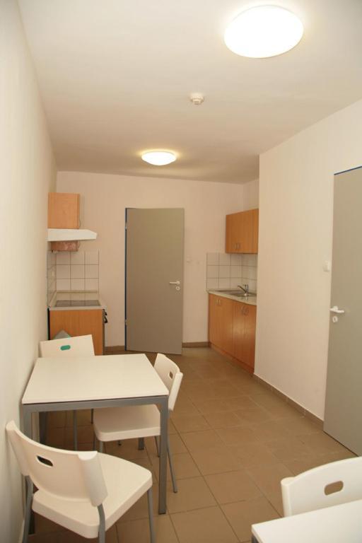 Imola Hostel Eger Extérieur photo
